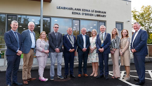 Photo Scariff library renamed in honour of Edna O’Brien